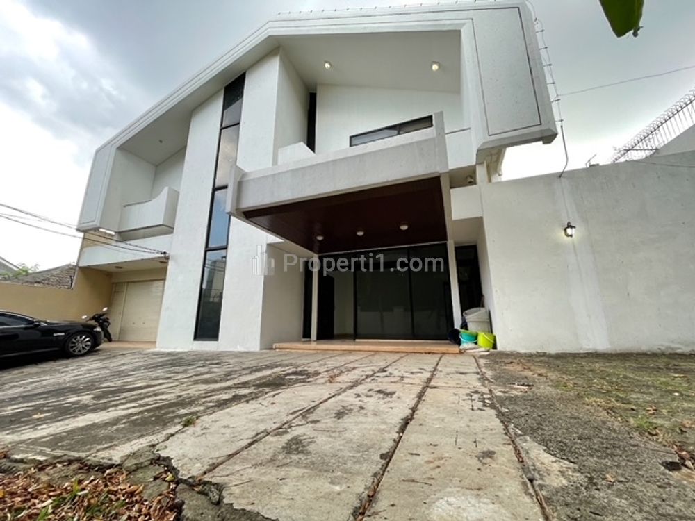 Dijual Rumah 2 Lantai di Bangka 2 Kemang Jakarta Selatan - Bebas Banjir