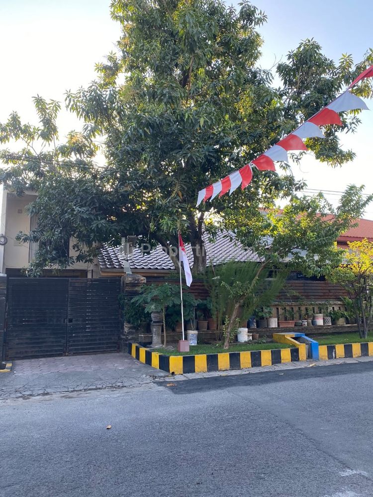 Jual Rumah Bagus Luas di Rungkut Asri Tengah Surabaya