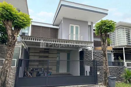 Jual Rumah Mewah Minimalis Kosong di Graha Family, Wiyung, Surabaya