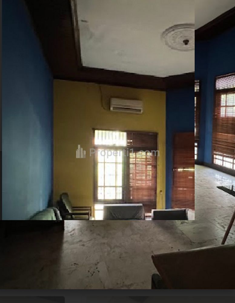 Dijual Kantor Strategis Hoek Luas Tanah 702 m2 di Jl Margasatwa Jati Padang Jakarta Selatan - Harga di Bawah Pasar!