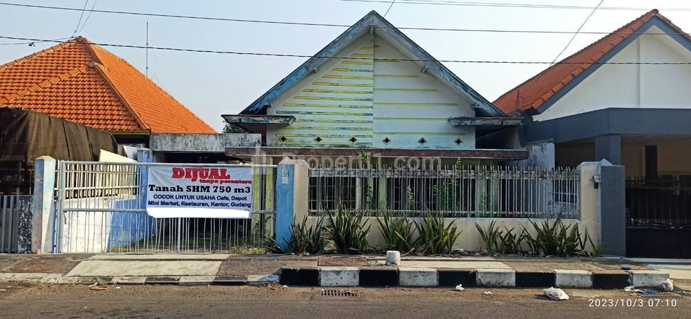 Dijual Rumah dekat Gajah Mada Sidoarjo - Cocok untuk Bisnis, Harga Hitung Tanah Saja
