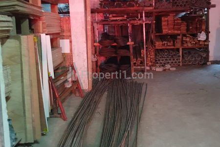 Jual Toko Bangunan Beserta Rumah Tinggal di Duri Kepa Jakarta Barat