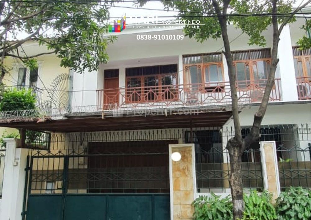 Disewakan Rumah di Jalan Denpasar Mega Kuningan Jakarta Selatan - 5 BR, Fully Furnished, Limited House, Strategic Area