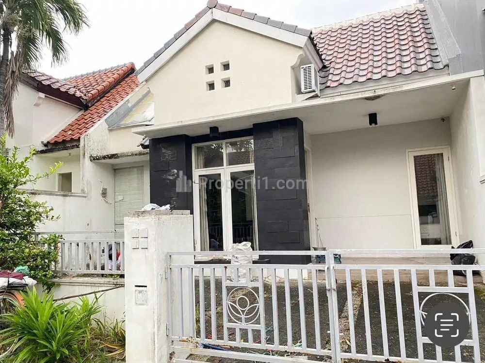 Jual Rumah 1 Lantai Strategis di Area Taman Puspa Raya Citraland Surabaya
