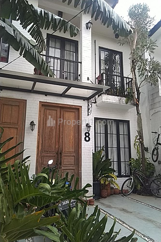Dijual Rumah Mininalis Modern Unik di Cluster Jasmine 3 Bintaro, dekat Graha Raya Bintaro