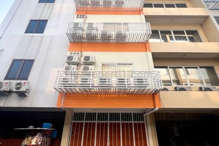 Dijual Rumah Kost Baru ROI Tinggi di Harmoni Jakarta Pusat - Lokasi Strategis, HGB, 5 Lantai, 23 Kamar + 1 Kamar Karyawan