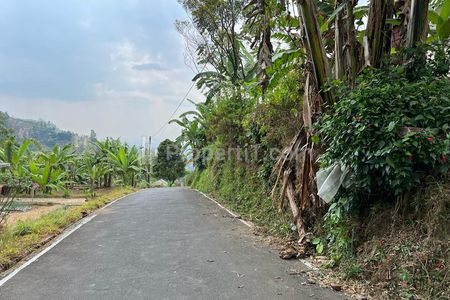 Dijual Tanah Luas 200 m2 Siap Bangun Villa di Kemuning Karanganyar