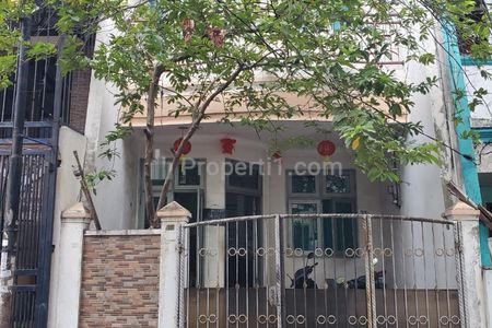 Dijual Rumah Lama di Tanjung Duren Jakarta Barat - Hadap Selatan