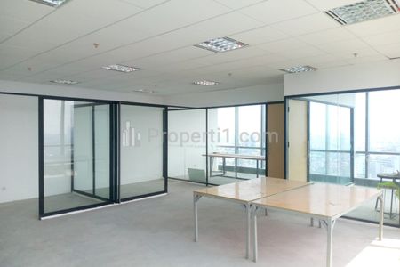 Disewakan Ruang Kantor di Lippo Tower Holland Village, Luas 120m2, Partition, Unit Bagus