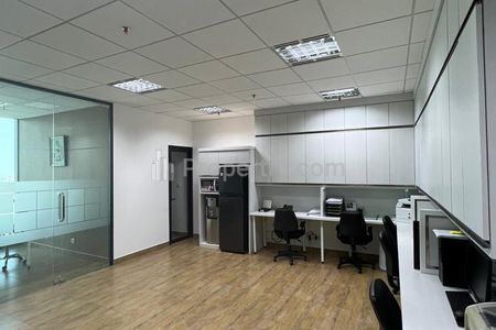 Sewa Office Space (Ruang Kantor) di Lippo Tower Holland Village, Luas 120m2, Full Furnished, Unit Bagus