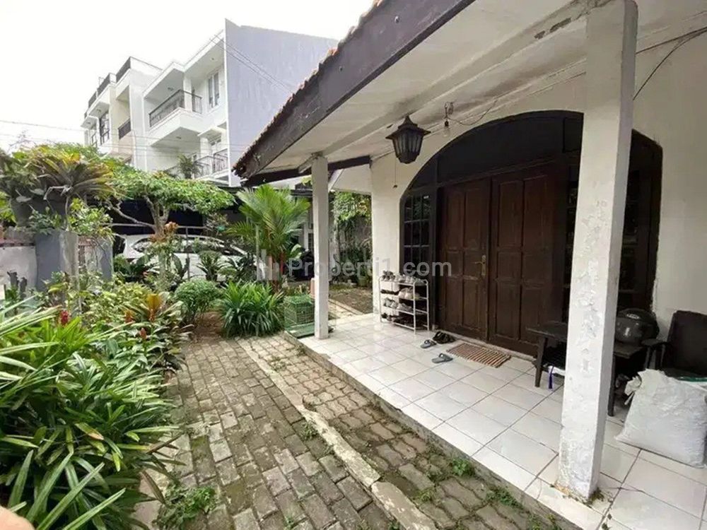 Jual Rumah Lama di Pancoran Timur Pengadegan Jakarta Selatan - Luas Tanah 400 m2