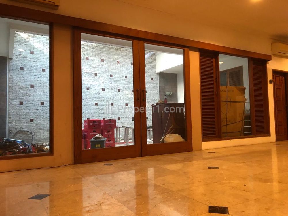 Disewakan Rumah Mewah di Jalan Bangka, dekat Kemang Jakarta Selatan