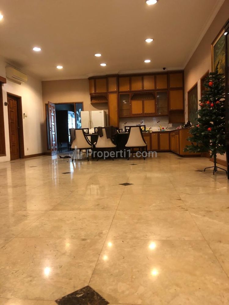 Disewakan Rumah Mewah di Jalan Bangka, dekat Kemang Jakarta Selatan