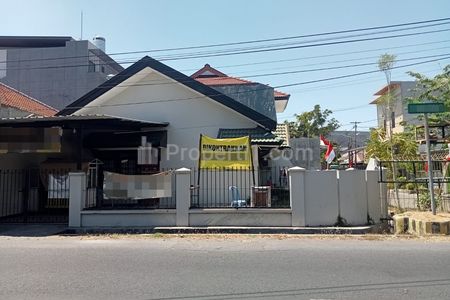 Sewa Rumah Hook Kosong Siap Huni di Klampis Harapan Surabaya