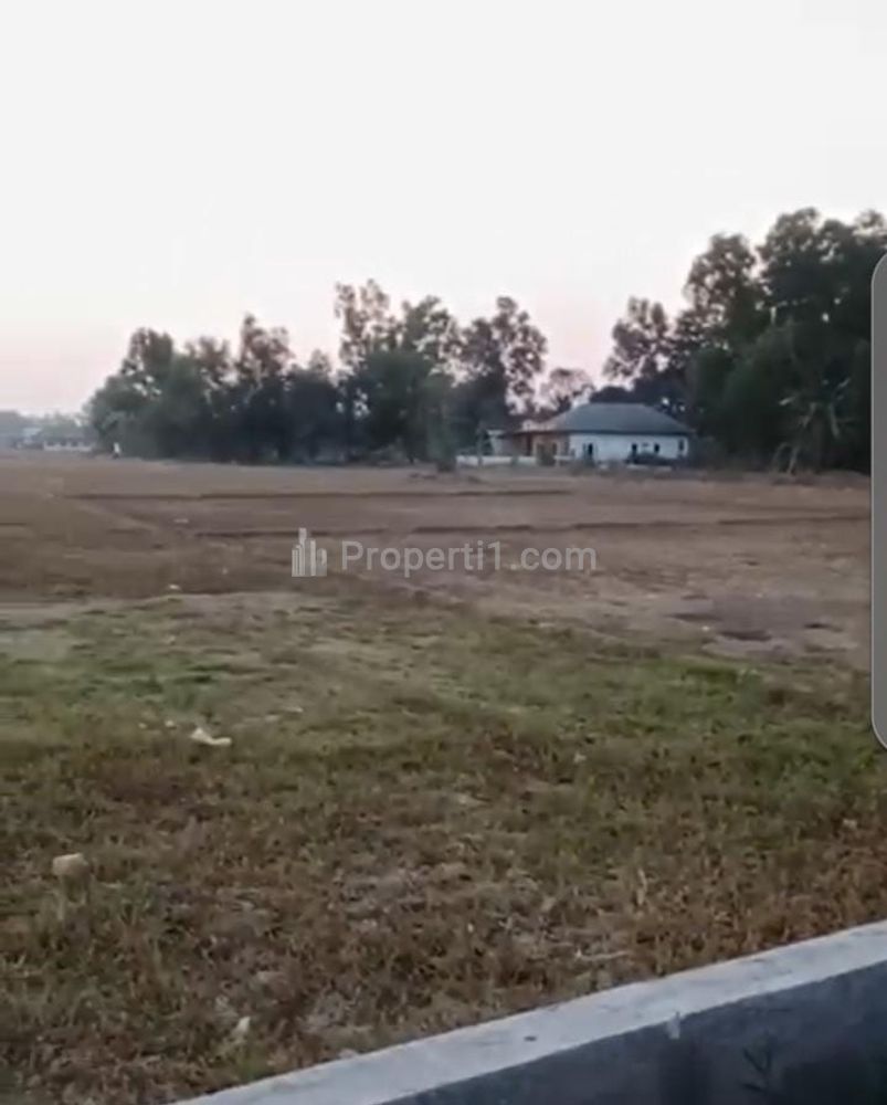 Dijual Tanah untuk Perumahan Subsidi di Pinggir Jalan Raya Parakan Cikampek Karawang