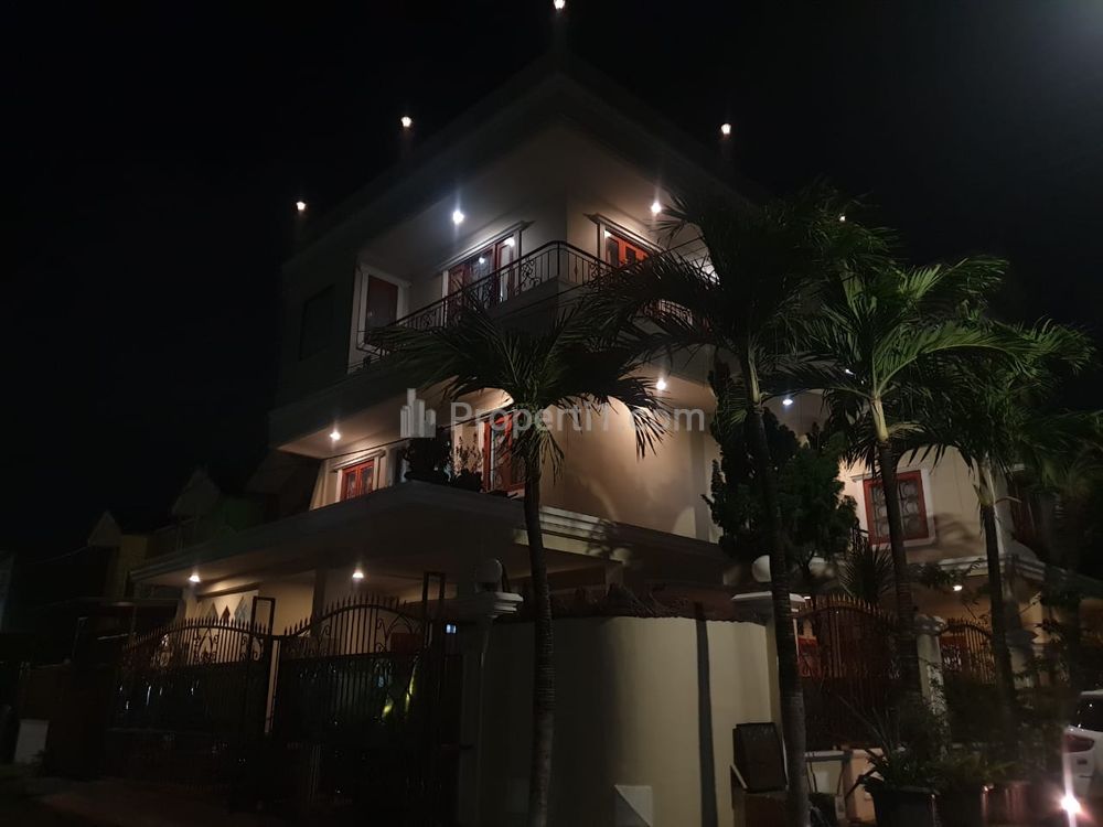 Turun Harga! Dijual Cepat Rumah Hook Mewah 4 Lantai di Taman Palem Lestari Cengkareng Jakarta Barat