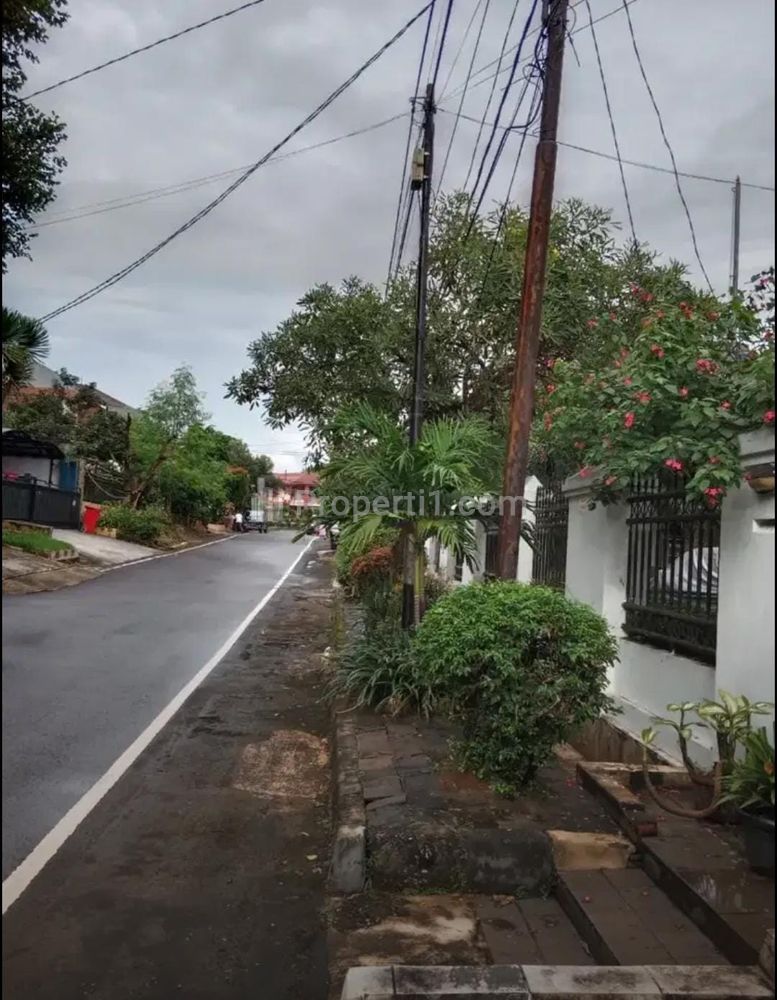 Jual Cepat Murah BU Rumah di Pondok Kelapa Duren Sawit Jakarta Timur - 4 Kamar Tidur
