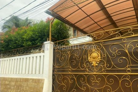 Rumah Dijual di Jagakarsa Jakarta Selatan - Ada Kolam Renang, Dekat Gerbang Tol Brigif