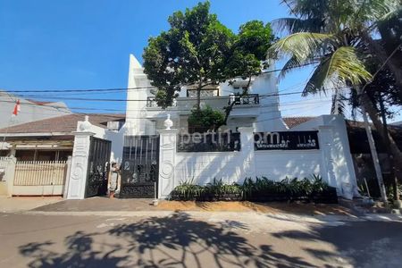 Rumah Dijual Lokasi Strategis dekat GOR Bulungan Kebayoran Baru Jakarta Selatan