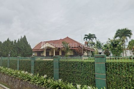 Jual Villa Luas View Pegunungan Sangat Indah di Sukajadi Bogor