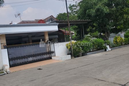 JUAL / Dijual Rumah Asri Lahan Besar di Pulo Gebang Permai Jakarta Timur
