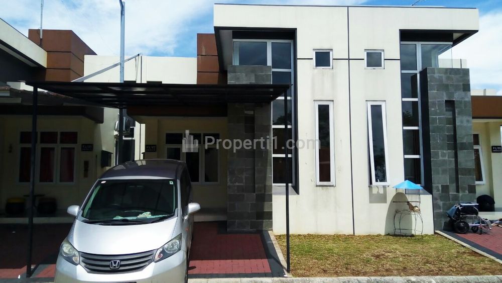 Tampak Depan Rumah