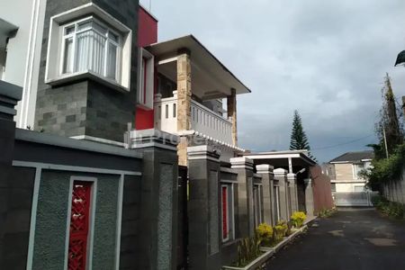 Jual Rumah Mewah di Perum Baranangsiang Indah, Katulampa, Bogor Timur, Kota Bogor, Jawa Barat