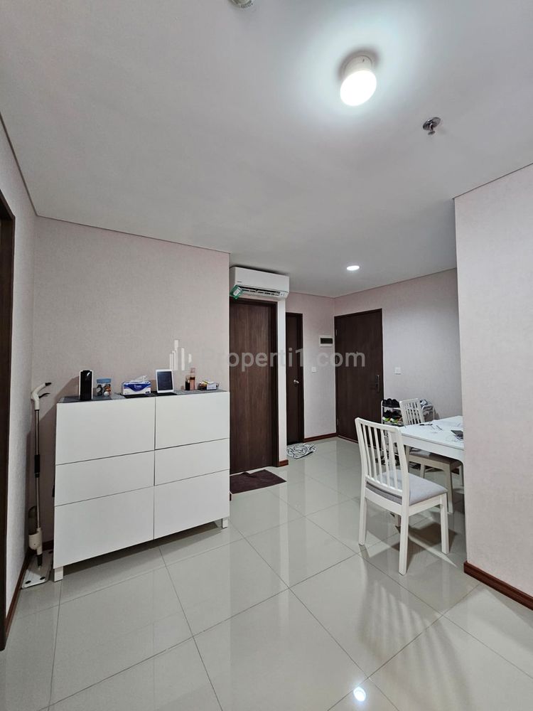 Jual Apartemen Metro Garden Tangerang - 2 Bedroom Semi Furnished, View Pool
