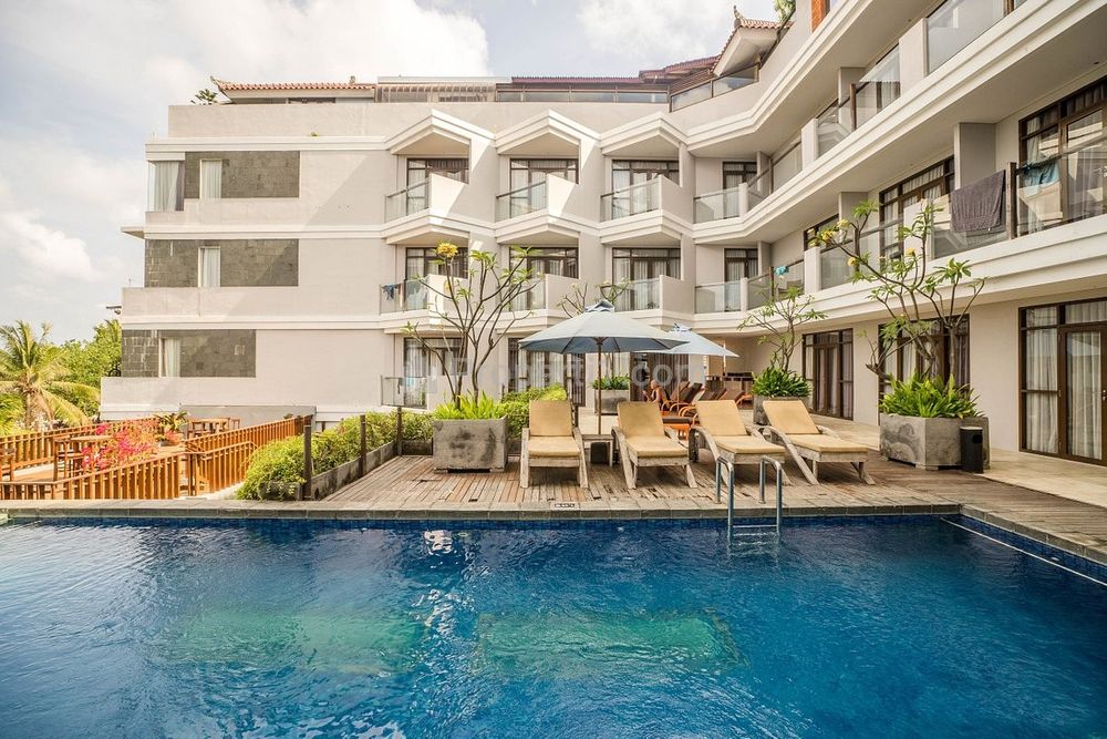 Dijual Hotel Mewah Bintang 4 Dekat Pantai Kuta di Legian Badung Bali