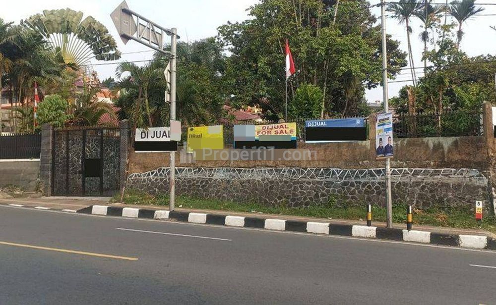 Jual Villa  di Jalan Raya Puncak Bogor Mega Mendung