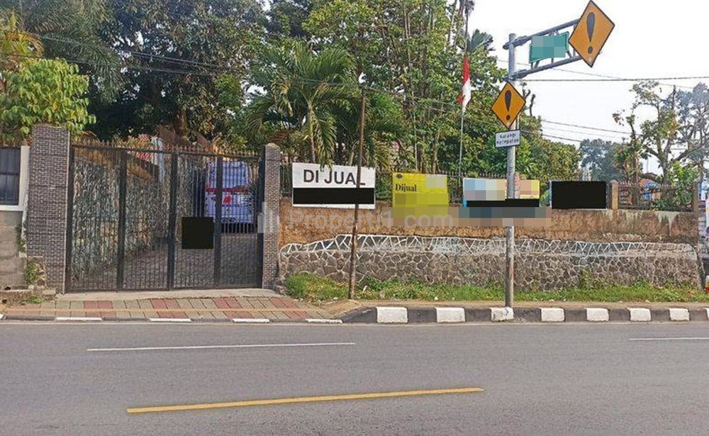 Jual Villa  di Jalan Raya Puncak Bogor Mega Mendung