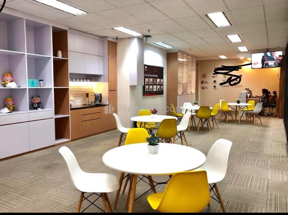 Disewakan Kantor di Menara Sudirman SCBD Jakarta Selatan, Luas 350m2, Furnished