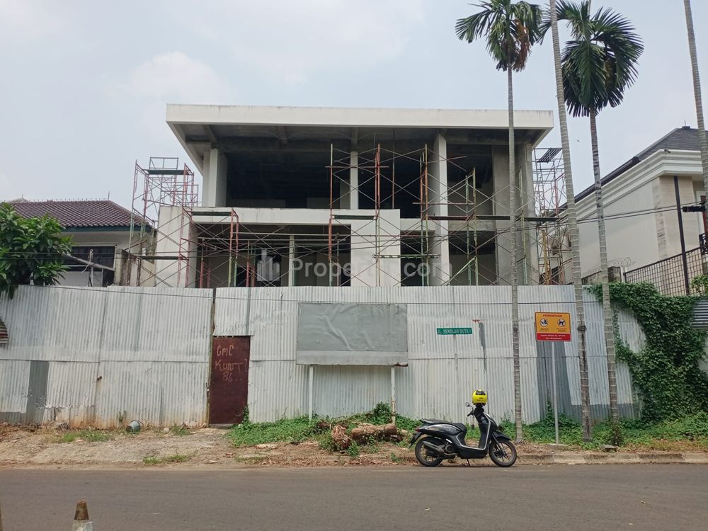 Jual Tanah dan Bangunan Gedung Lokasi Strategis di Pondok Pinang, Kebayoran Lama, Jakarta Selatan LT 664 m2