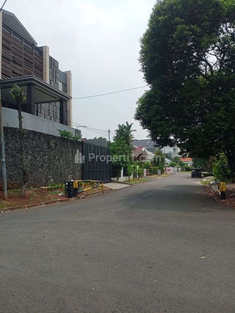 Jual Tanah dan Bangunan Gedung Lokasi Strategis di Pondok Pinang, Kebayoran Lama, Jakarta Selatan LT 664 m2