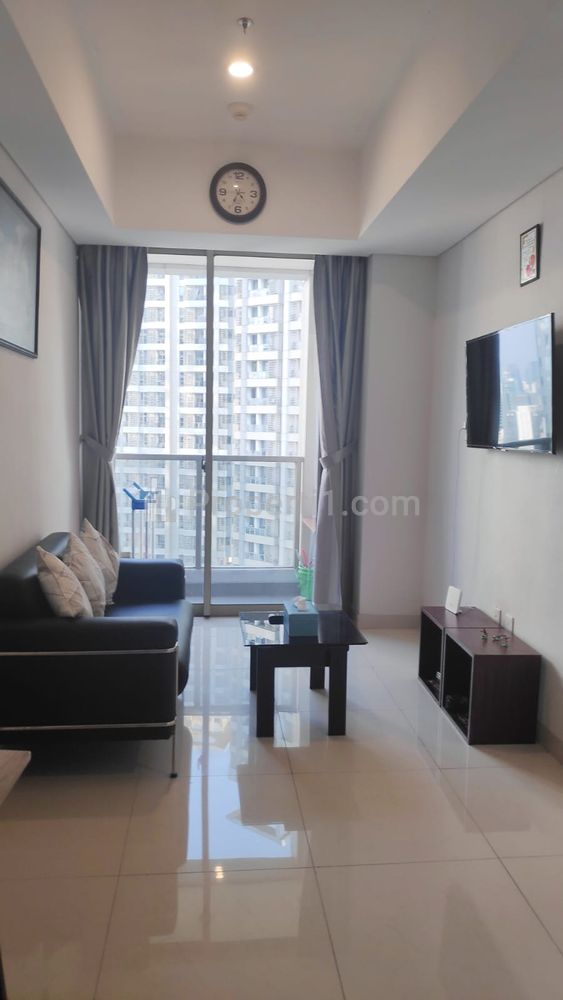 Sewa Apartemen Taman Anggrek Residences - 2 Bedroom Furnished View Pool