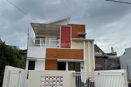 Jual Rumah Kost Aktif Masih Baru 2 Lantai 15 Kamar di Dinoyo Lowokwaru Kota Malang, Luas Tanah 167m2, Luas Bangunan 300m2