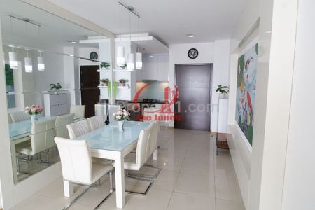 BEST UNIT – Disewakan Apartment Gandaria Heights Jakarta Selatan – 3+1 Bedrooms Full Furnished