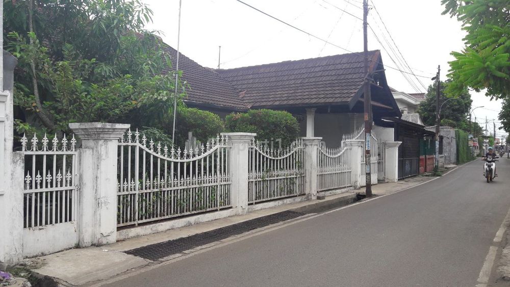 Jual Cepat Rumah Strategis dan Asri di Cireundeu, Ciputat Timur, Tangerang Selatan