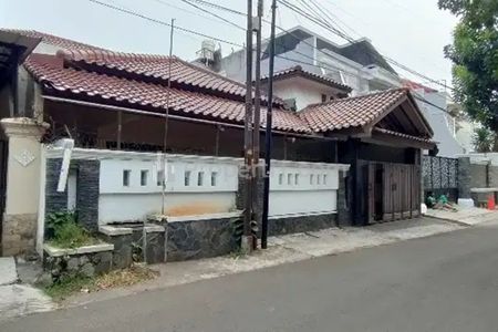 Jual Rumah di Tebet Barat, Dekat Tebet Eco Park Jakarta Selatan