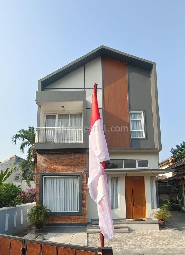 Disewakan Rumah Asri di Batu Wadas Condet Jakarta Timur
