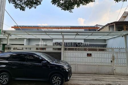 Jual Rumah Mewah 2 Lantai Strategis Tanjung Barat, Jagakarsa, Jakarta Selatan