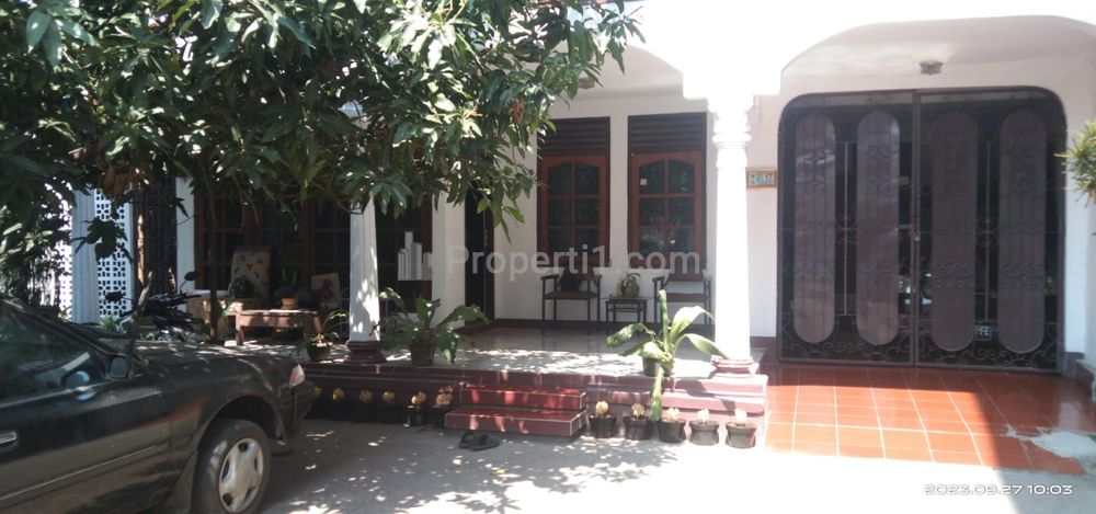 Dijual Rumah Second Pinggir Jalan di Condet Jakarta Timur - Cocok untuk Usaha