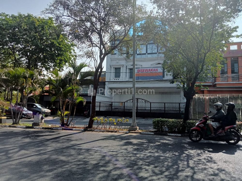 Sewa Ruko 3,5 Lantai Siap Pakai untuk Tempat Usaha di Ngagel Jaya, Pucang Sewu, Surabaya