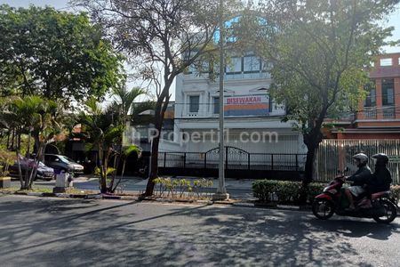 Sewa Ruko 3,5 Lantai Siap Pakai untuk Tempat Usaha di Ngagel Jaya, Pucang Sewu, Surabaya