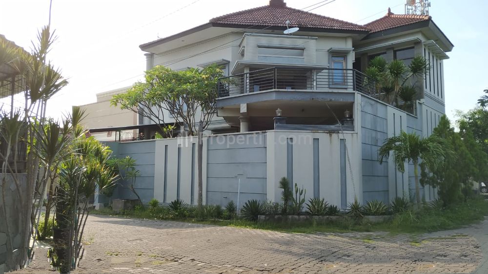 Tampak Depan