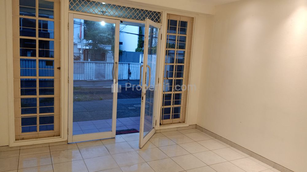Dijual Rumah 2 Lantai dekat Halte Busway Mampang Jakarta Selatan