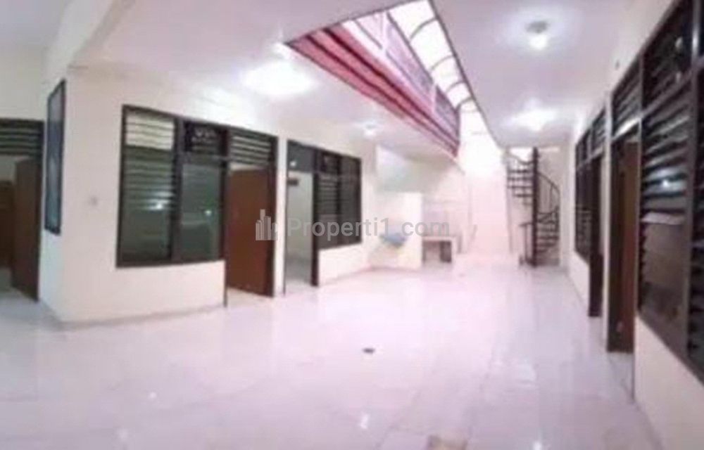 Disewakan Rumah Murah Siap Huni di Siwalankerto Permai Surabaya Selatan, 8 Kamar Tidur, Luas Tanah 203m2