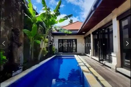 Dijual Rumah Villa di Jalan Bidadari dekat Seminyak Kuta Utara Bali - 2+1 Kamar Tidur Semi Furnished