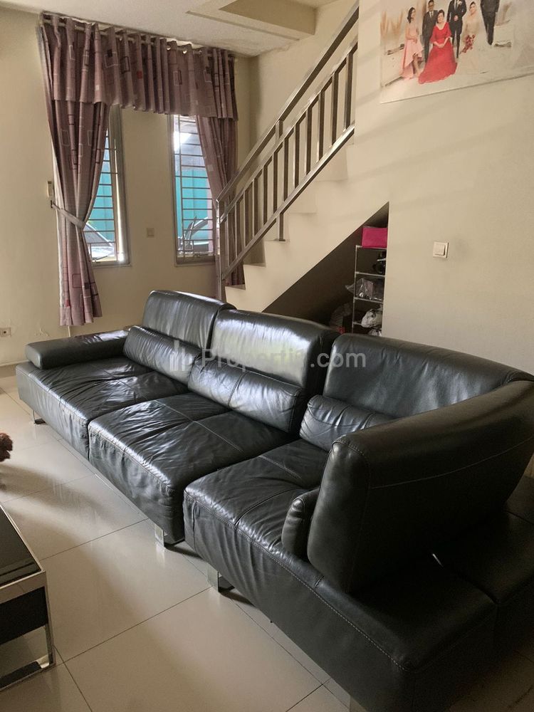 Dijual Rumah Full Furnished Green Lake City Cluster America, Tangerang - Hadap Utara