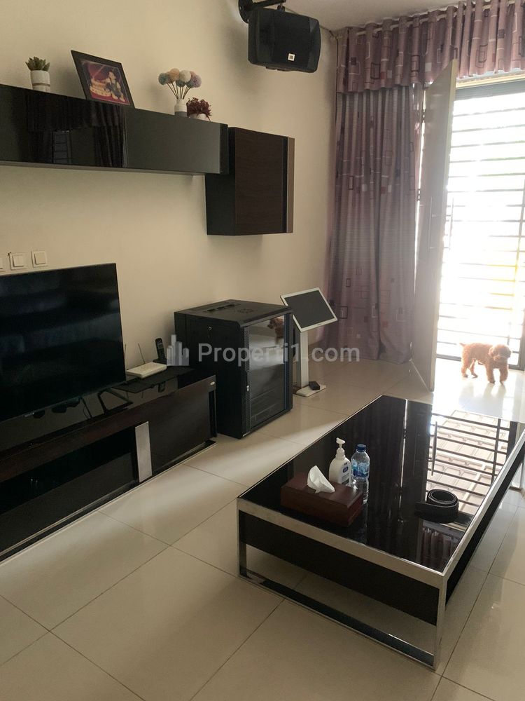 Dijual Rumah Full Furnished Green Lake City Cluster America, Tangerang - Hadap Utara